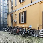 Tranquillo E Raffinato Monolocale Vicino Ptromana