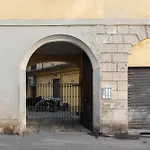Tranquillo E Raffinato Monolocale Vicino Ptromana